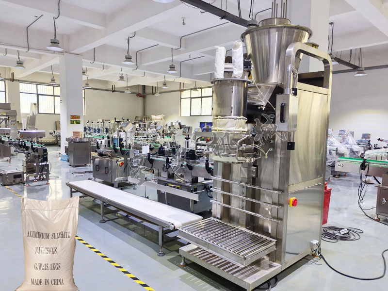 南京包裝機中的大袋粉劑稱重包裝機在25kg面粉包裝廠用途廣泛嗎？